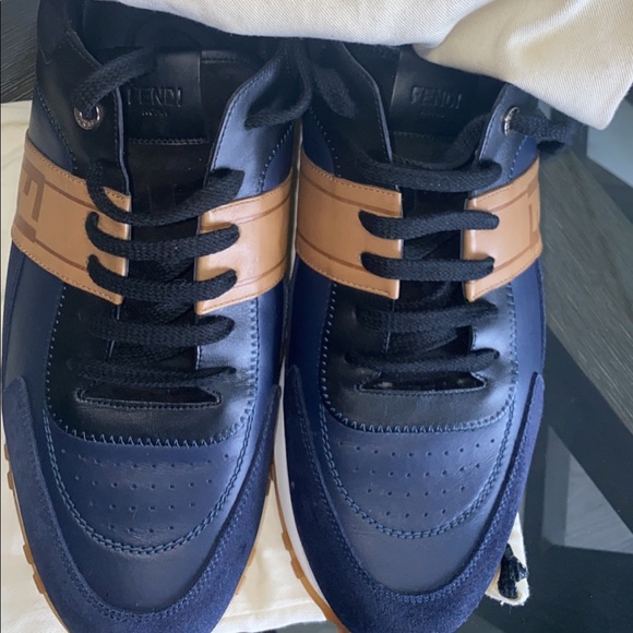 Fendi men sneakers - Picture 3 of 7